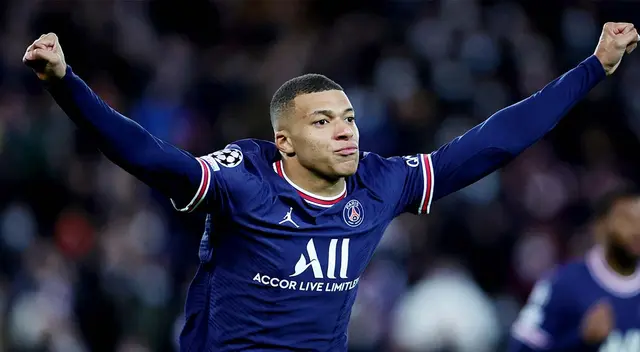 Kylian Mbappé evalúa quedarse en PSG Kylian Mbappé evalúa quedarse en PSG