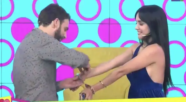 Rosángela Espinoza ingresó esposada a Amor y Fuego.