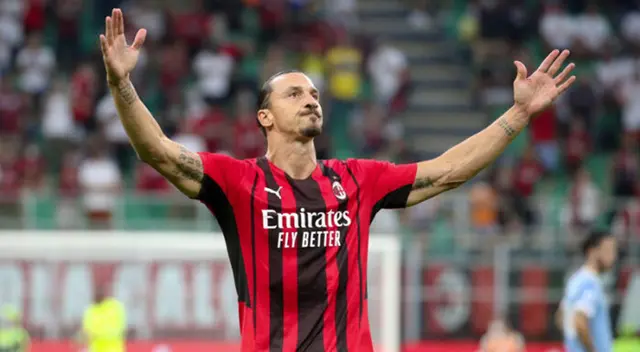 Ibrahimovic tiene contrato con el AC Milan hasta junio del 2022. Ibrahimovic tiene contrato con el AC Milan hasta junio del 2022.