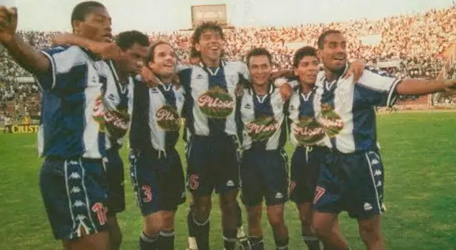 César Rosales fue uno de los regulares de aquel Alianza Lima campeón 1997. César Rosales fue uno de los regulares de aquel Alianza Lima campeón 1997.