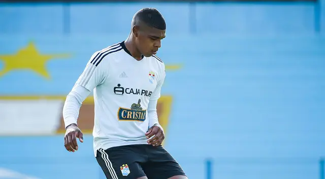 Roberto Mosquera confirmó que Percy Liza recibió propuesta de Estados Unidos