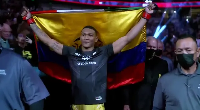 Michael Morales vence por nocaut a Trevin Giles