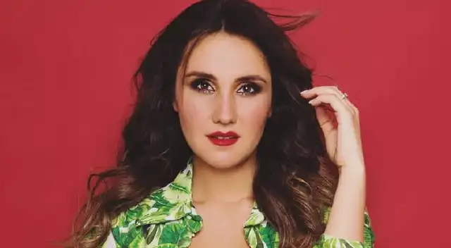 Dulce María sorprende al lucir irreconocible con un rostro lleno de botox Dulce María sorprende al lucir irreconocible con un rostro lleno de botox