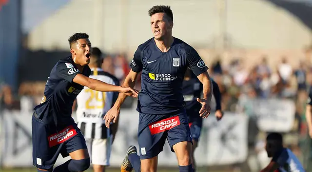 Mauricio Affonso jugando por Alianza Lima en 2018 Mauricio Affonso jugando por Alianza Lima en 2018