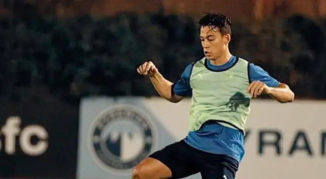 Cristian Benavente en Pyramids de Egipto