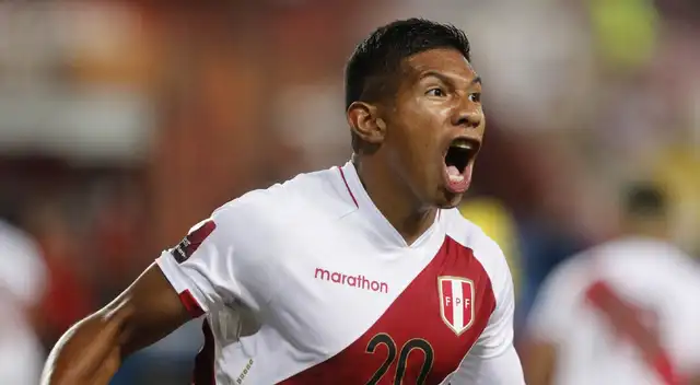 Edison Flores marcó dos goles en la última fecha doble de Eliminatorias