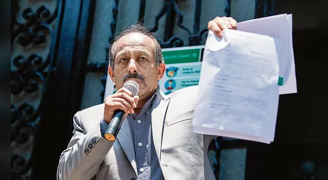 Héctor Valer solicita a María del Carmen Alva agendar para mañana el voto de confianza