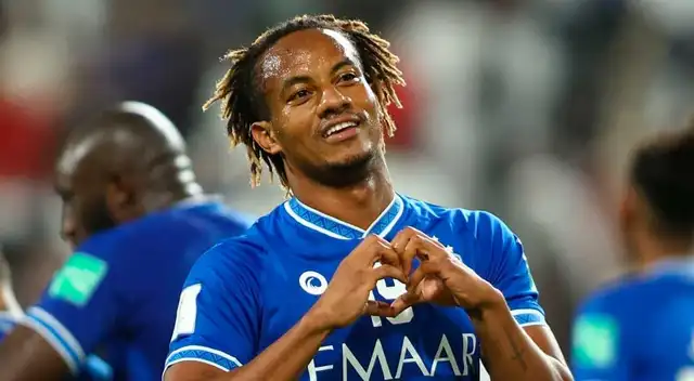 Carrillo podría ser el cuarto peruano en ganar el Mundial de Clubes. Hidalgo, Pizarro y Guerrero lo lograron. Carrillo podría ser el cuarto peruano en ganar el Mundial de Clubes. Hidalgo, Pizarro y Guerrero lo lograron.