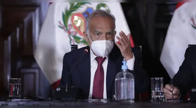 Premier Aníbal Torres sorprendió con respuesta sobre presencia de Hernán Condori como ministro de Salud. Premier Aníbal Torres sorprendió con respuesta sobre presencia de Hernán Condori como ministro de Salud.