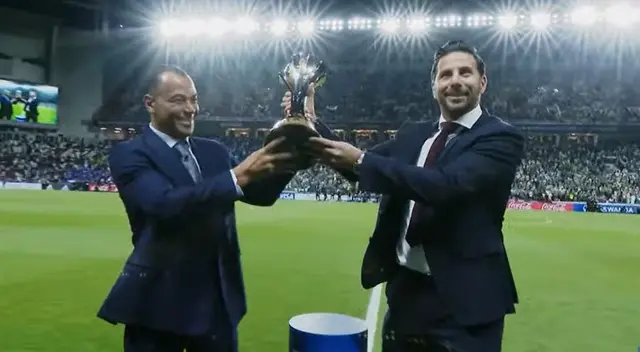 Claudio Pizarro participó en la final del Mundial de Clubes