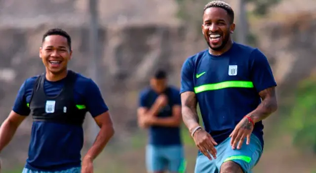 Jefferson Farfán jugó su último partido en la final ante Sporting Cristal. Jefferson Farfán jugó su último partido en la final ante Sporting Cristal.