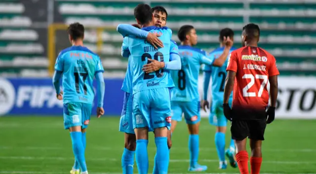 Bolívar le propino una paliza a Deportivo Lara en La Paz: lo goleó 4-0.