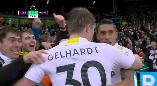 Leeds le empató al Manchester United en tan solo un minuto