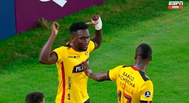 El ingresante Castillo puso adelante a Barcelona sobre Universitario.