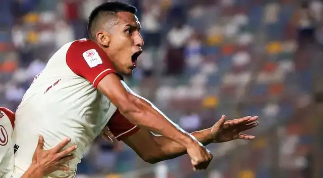 Álex Valera registra 16 goles en Universitario desde que llegó en 2021.