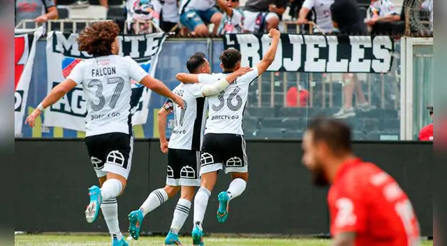 Colo Colo marcó tres goles en menos de cinco minutos contra U de Chile. Foto: Colo-Colo Colo Colo marcó tres goles en menos de cinco minutos contra U de Chile. Foto: Colo-Colo