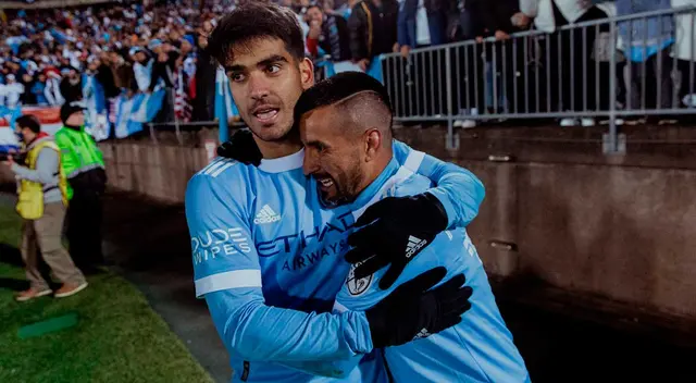 Moralez fue autor de uno de los goles de los 'citizens'. Moralez fue autor de uno de los goles de los 'citizens'.