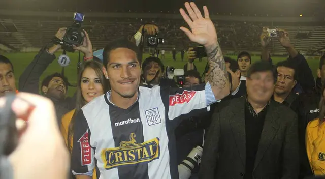 Paolo Guerrero actualmente tiene 38 años Paolo Guerrero actualmente tiene 38 años