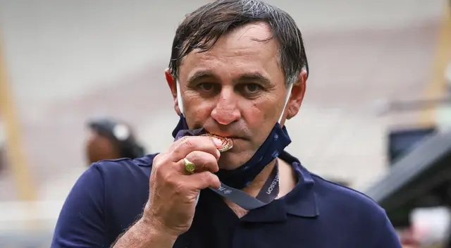 Carlos Bustos: “Alianza va a pelear el torneo. No me quedan dudas". Carlos Bustos: “Alianza va a pelear el torneo. No me quedan dudas".