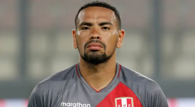 Alexander Callens, uno de los futbolistas que más ha crecido, vuelve a recibir la confianza del comando técnico Alexander Callens, uno de los futbolistas que más ha crecido, vuelve a recibir la confianza del comando técnico