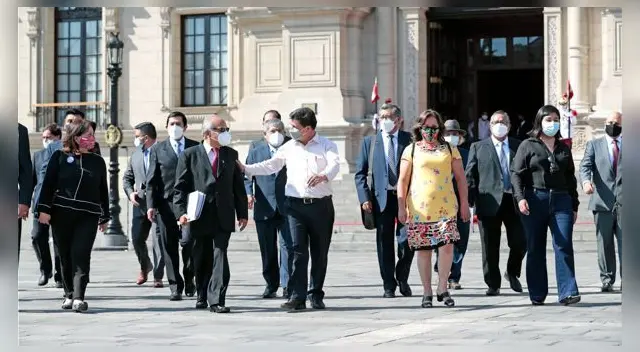 Consejo de ministros se reunirían de emergencia ante posible adelanto de elecciones