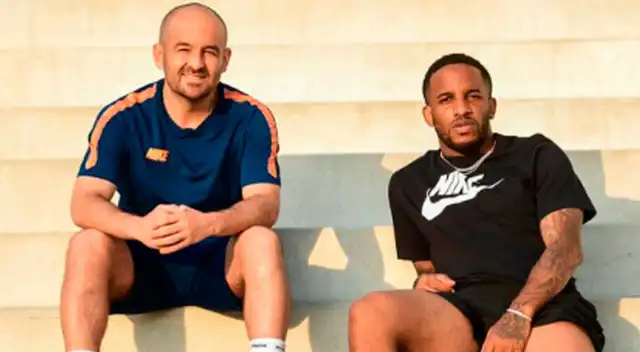 Jefferson Farfán junto a su kinesiólogo apodado