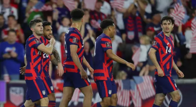 Estados Unidos goleó a Panamá 5-1.