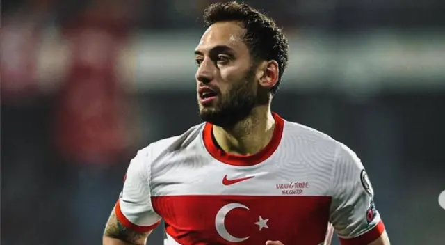 Hakan Calhanoglu del Inter quedó fuera del Mundial con Turquía al ser eliminado por Portugal