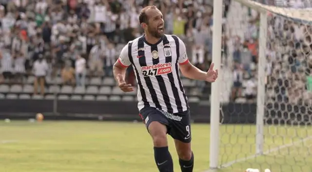 Hernán Barcos espera un gran partido de Alianza Lima frente a River Plate en el debut de la Copa Libertadores.
