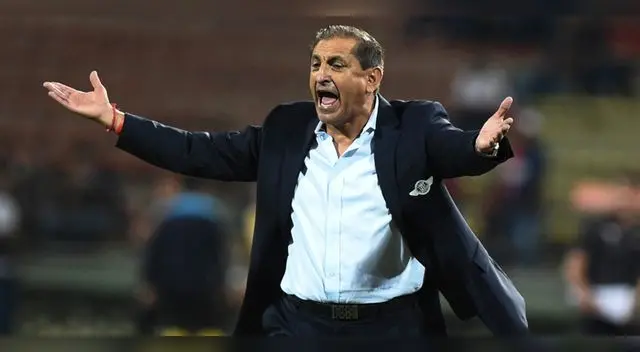 ¡Chau Rueda! Selección Colombiana va por el actual entrenador de André Carrillo