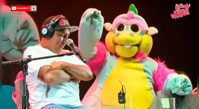 Timoteo tuvo una corta aparición en Hablando hueva*** por el cumpleaños de Jorge Luna.