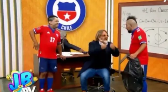 'Chilenos' intentaron fichar a Ricardo Gareca para su selección en parodia de JB - VIDEO 'Chilenos' intentaron fichar a Ricardo Gareca para su selección en parodia de JB - VIDEO