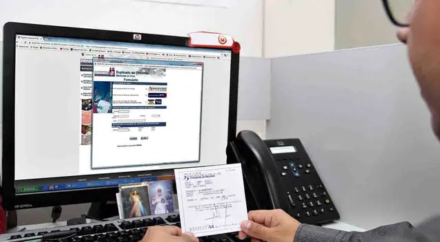 Verifica como solicitar tu DNI vencido si estás en el extranjero