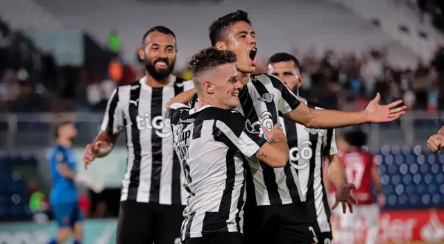 Libertad ganó 2-1 a Caracas Libertad ganó 2-1 a Caracas