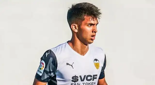 Burlamaqui llegó en junio pasado al Valencia procedente del Espanyol. Burlamaqui llegó en junio pasado al Valencia procedente del Espanyol.