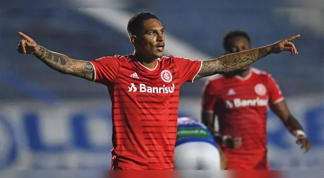 Mientras Guerrero busca regresar al fútbol, excompañero suyo cuelga los chimpunes este domingo Mientras Guerrero busca regresar al fútbol, excompañero suyo cuelga los chimpunes este domingo