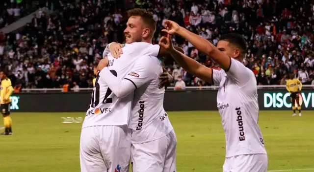 LDU ganó 2-0 a Barcelona SC