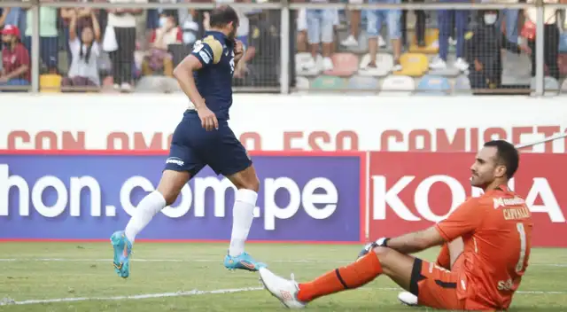 Hernán Barcos anotó el cuarto gol de Alianza en el clásico ante la 'U'.