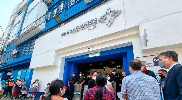 Migraciones dejará las citas de pasaportes para volver al trámite por 'cola'