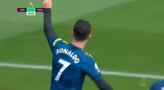 Cristiano Ronaldo anotó el 1-2 de Manchester United sobre Arsenal Cristiano Ronaldo anotó el 1-2 de Manchester United sobre Arsenal
