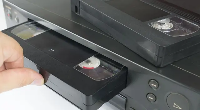 Cómo convertir un video que grabaste en un VHS a tu computadora Cómo convertir un video que grabaste en un VHS a tu computadora