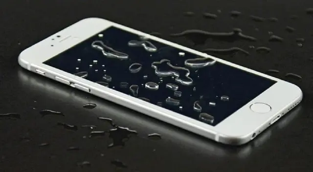 Conoce AQUÍ cómo solucionar tu iPhone si le cayó agua Conoce AQUÍ cómo solucionar tu iPhone si le cayó agua
