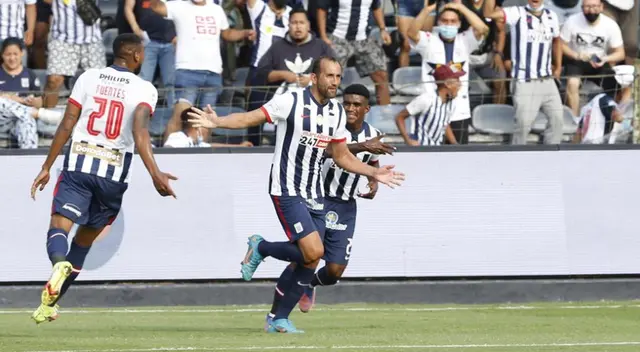 Hernán Barcos es uno de los goleadores de Alianza Lima en el Torneo Apertura 2022. Hernán Barcos es uno de los goleadores de Alianza Lima en el Torneo Apertura 2022.