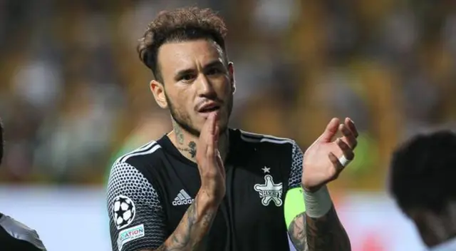 Gustavo Dulanto se proclamó bicampeón en el fútbol de Moldavia. Gustavo Dulanto se proclamó bicampeón en el fútbol de Moldavia.