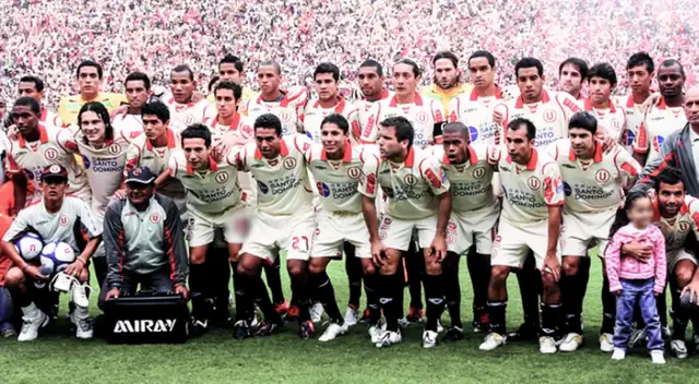 El plantel campeón de Universitario en 2009.