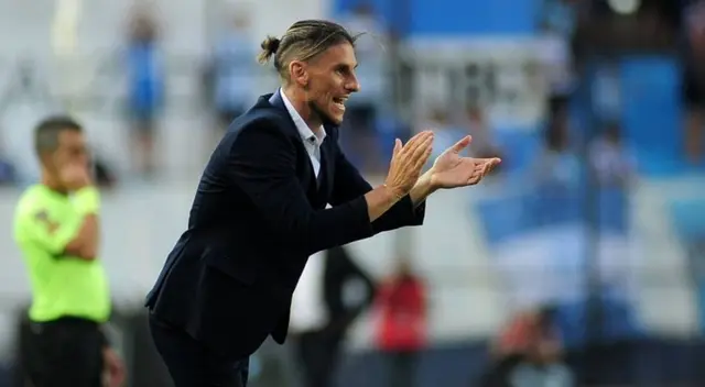 Sebastián Beccacece no quiere jugar el martes ante Boca.