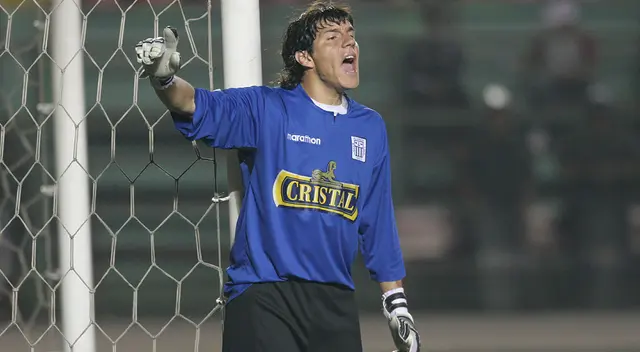 Enrique Bologna en 2008, cuando defendía la portería de Alianza Lima Enrique Bologna en 2008, cuando defendía la portería de Alianza Lima