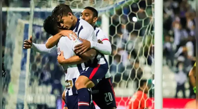 Con goles de Barcos y Benavente, el equipo de Bustos se 'tumbó' a Vallejo.