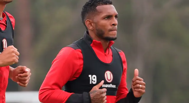 Alberto Quintero juega su sexta temporada en Universitario. Alberto Quintero juega su sexta temporada en Universitario.