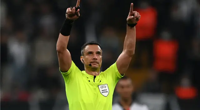 Slavko Vinci es árbitro esloveno de la FIFA. Slavko Vinci es árbitro esloveno de la FIFA.
